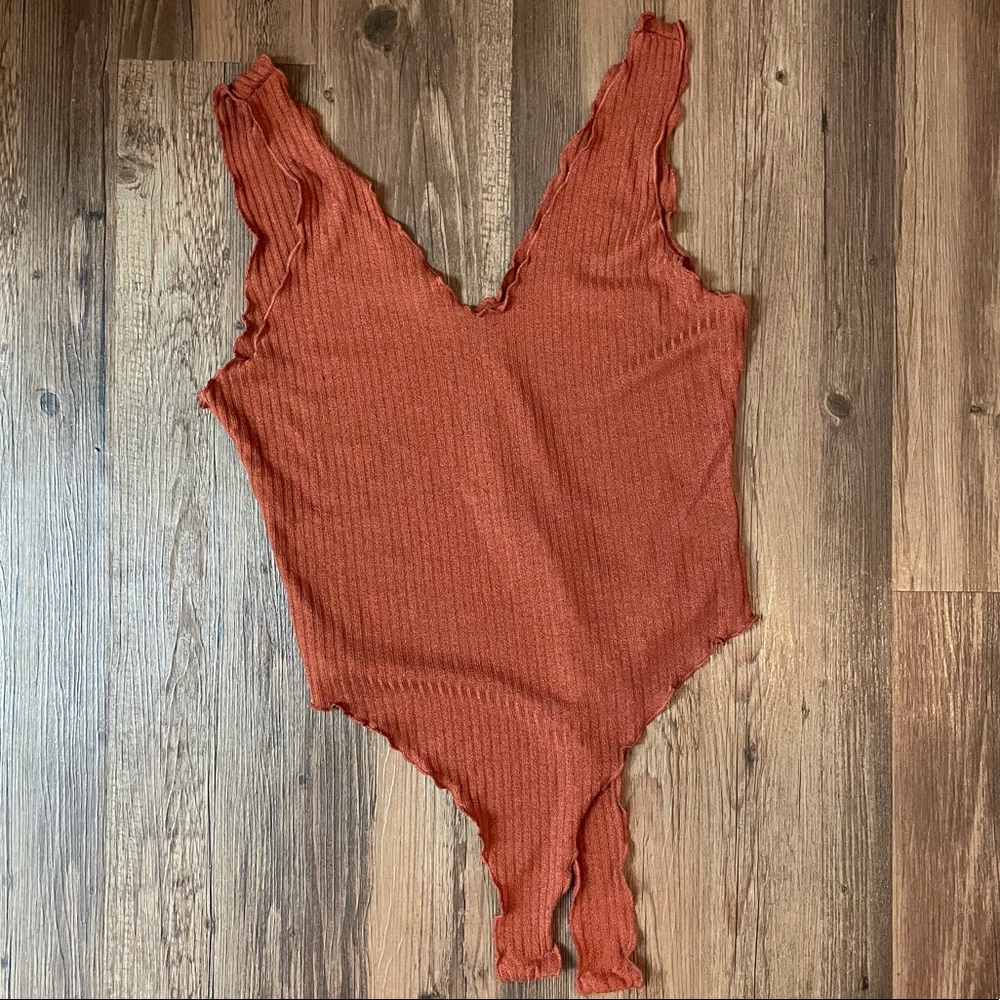 🧡NWOT Terracotta body suit!🧡